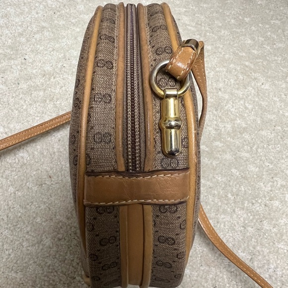 Vintage Gucci round bag🔥🔥🔥 - Picture 3 of 8
